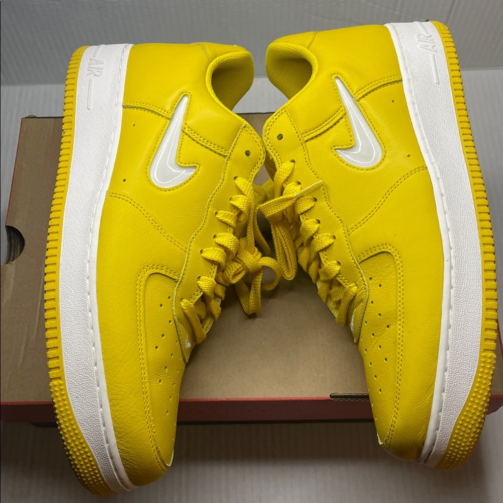 🆕listing…Air Force 1 Low Retro - Picture 3 of 12